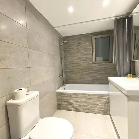 Spacious In Nicosia Landmark Area - Stasinou By Platform 357 Lejlighed