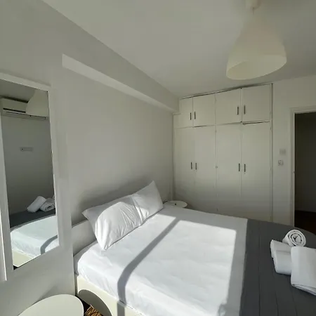 Spacious In Nicosia Landmark Area - Stasinou Platform 357 Ltd Apartment Strovolos