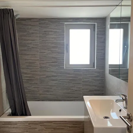 Spacious In Nicosia Landmark Area - Stasinou By Platform 357 דירה *