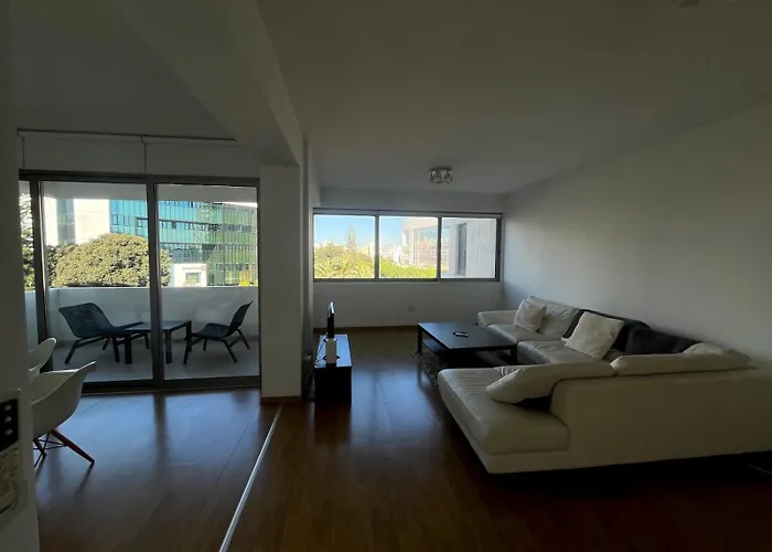 Spacious In Nicosia Landmark Area - Stasinou By Platform 357